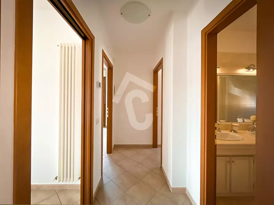 Immagine 5 di Appartamento in vendita  a Jesi