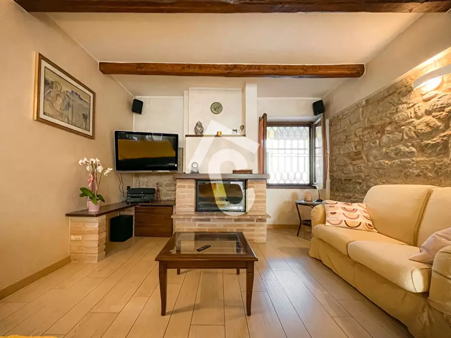 Immagine 16 di Casa bifamiliare in vendita  a Castelbellino