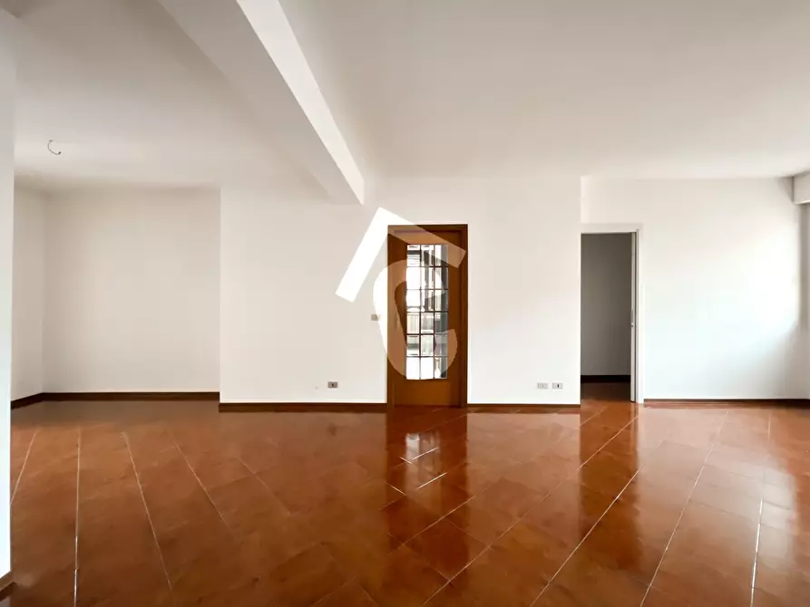 Immagine 4 di Trilocale in vendita  a Jesi