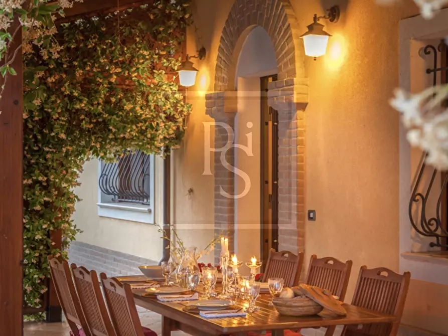 Immagine 3 di Villa in vendita  a Senigallia