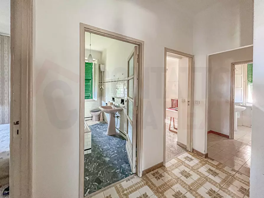 Immagine 30 di Casa indipendente in vendita  a Jesi