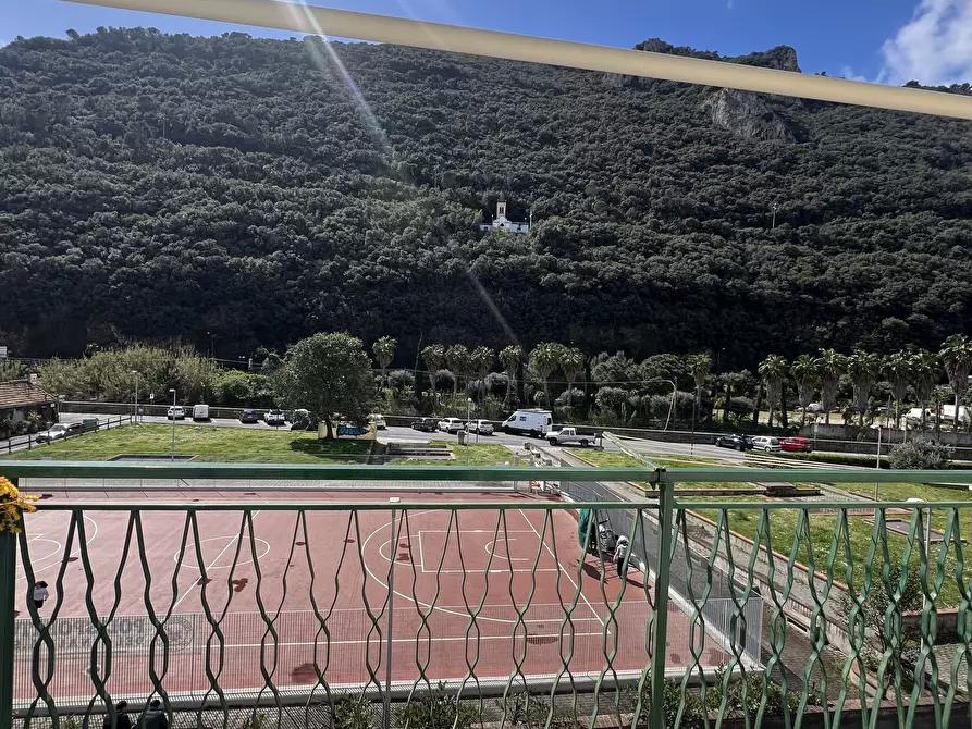 Immagine 1 di Bilocale in vendita  in Via Cesare Abba a Finale Ligure