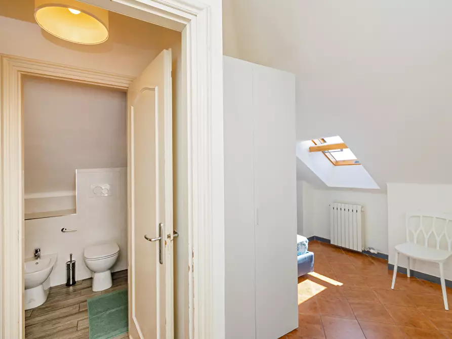 Immagine 39 di Bilocale in affitto  in Piazza Vittorio Emanuele II a Finale Ligure