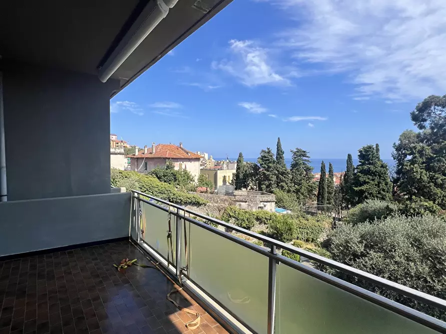 Immagine 4 di Trilocale in vendita  in Via della Pineta a Finale Ligure