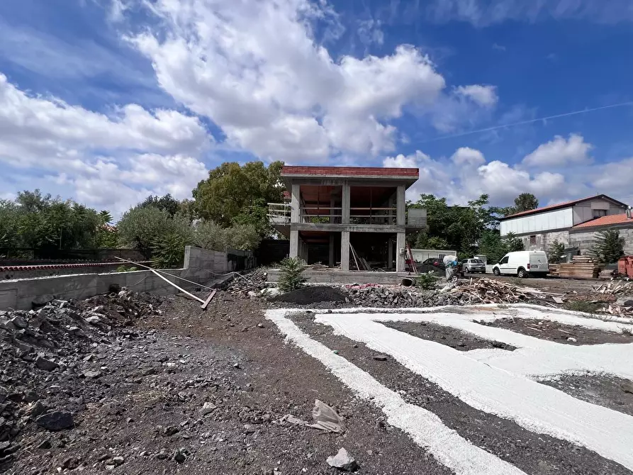 Immagine 8 di Villa in vendita  a San Giovanni La Punta