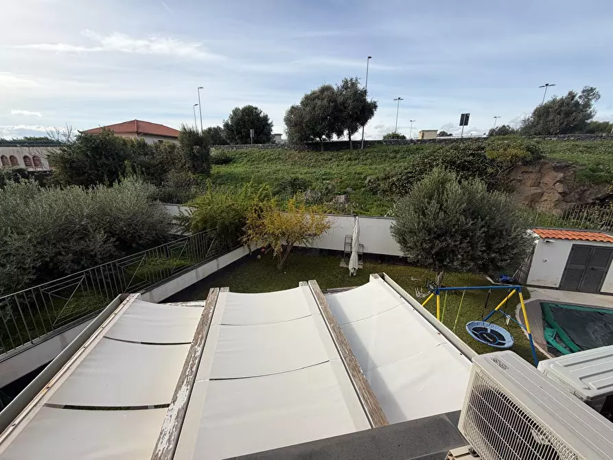 Immagine 20 di Villa in vendita  a Acireale