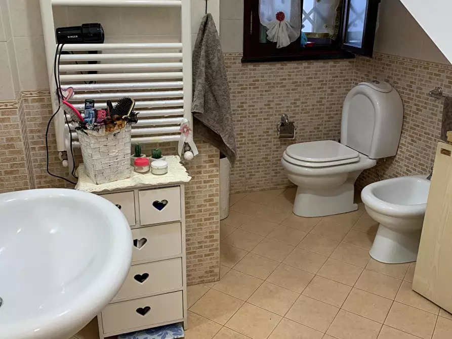 Immagine 18 di Villa in vendita  a Mascalucia