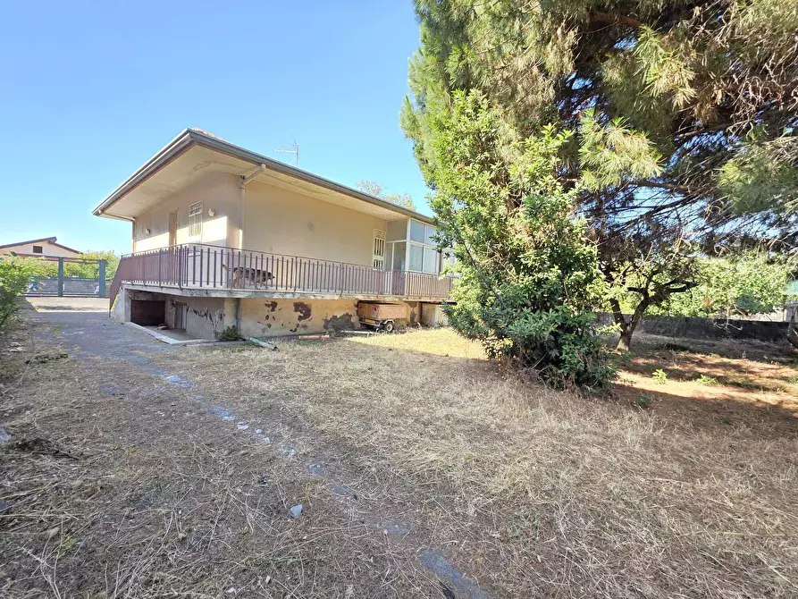 Immagine 1 di Villa in vendita  in Via Vincenzo Bellini a Tremestieri Etneo