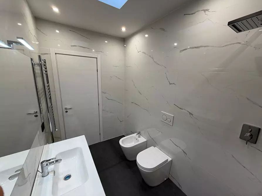 Immagine 14 di Casa semindipendente in vendita  a Mascalucia