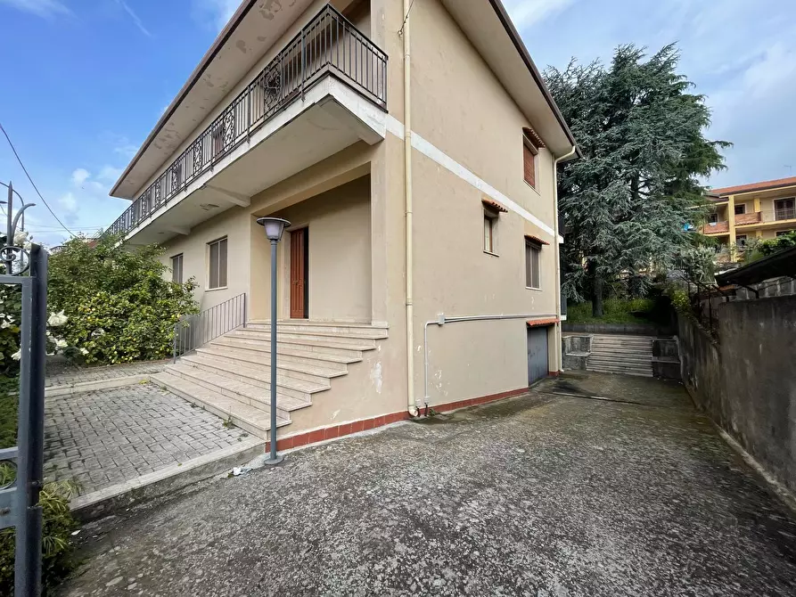 Immagine 4 di Villa in vendita  a Pedara