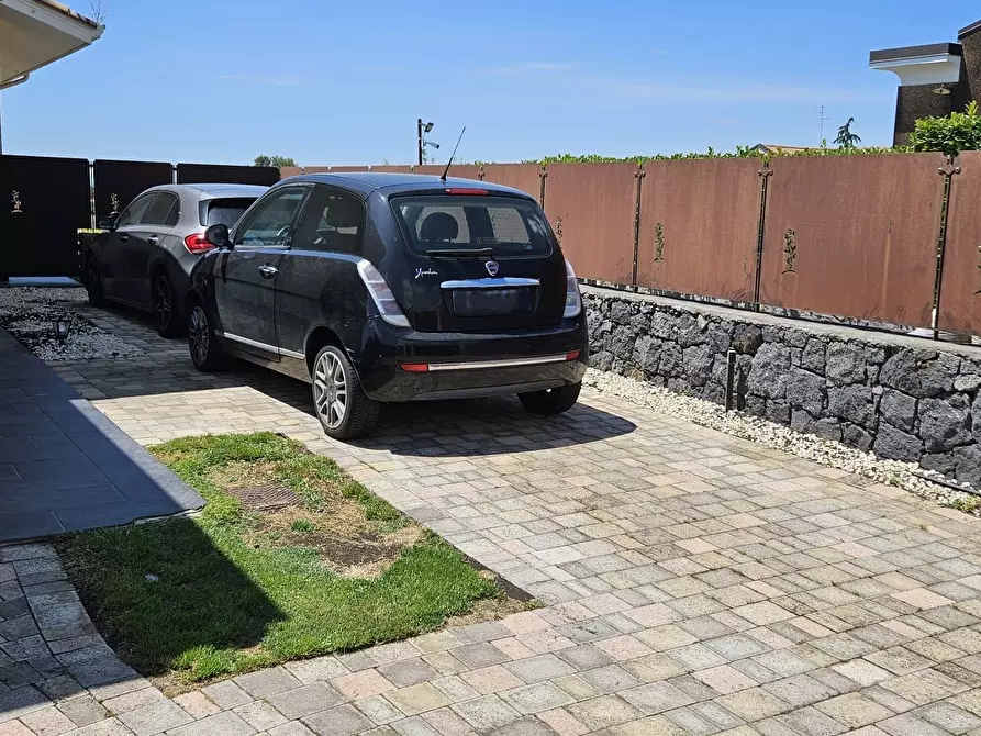 Immagine 33 di Villa in vendita  a Pedara