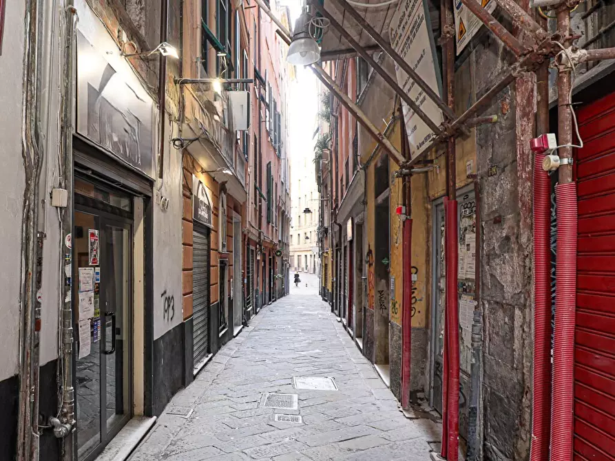 Immagine 27 di Locale commerciale in vendita  in Via di San Bernardo a Genova