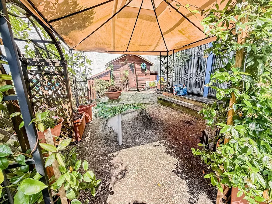 Immagine 10 di Appartamento in vendita  in Via Val Trebbia a Genova