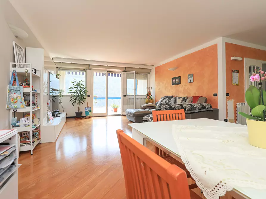 Immagine 1 di Appartamento in vendita  in Via Val Trebbia a Genova