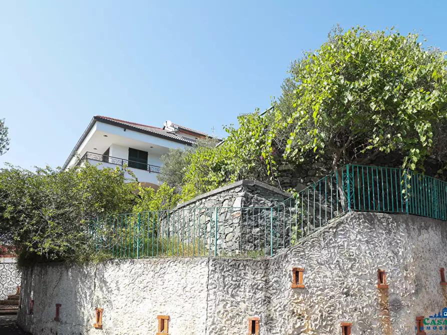Immagine 89 di Villa in vendita  in Via Livio Canale 72 a Varazze