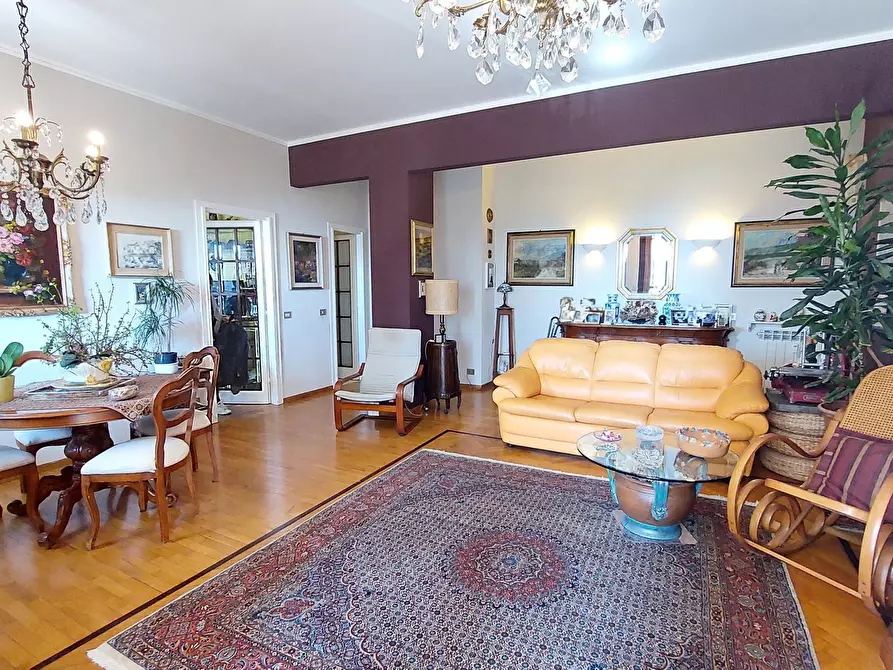 Immagine 1 di Trilocale in vendita  in Via Domenico Chiodo 25 a Genova