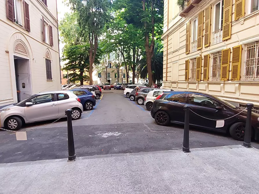 Immagine 29 di Trilocale in vendita  in Corso Magenta a Genova