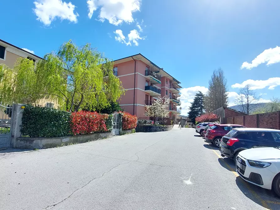 Immagine 61 di Trilocale in vendita  in Piazza Eugenio Marchese a Busalla