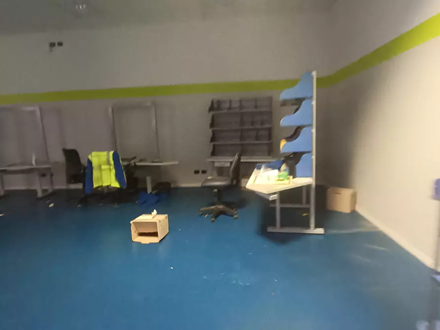 Immagine 6 di Attività artigianale in affitto  in Via Giuseppe Ungaretti 10 a Genova