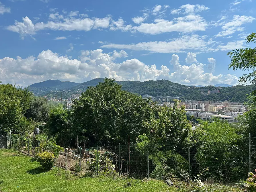 Immagine 4 di Quadrilocale in vendita  in Via Coronata 69 a Genova