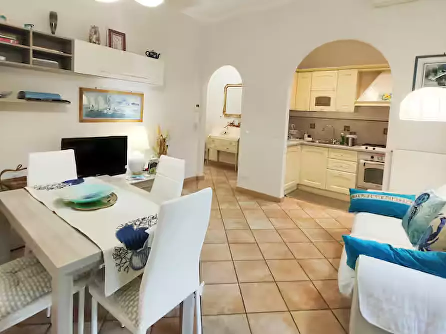 Immagine 1 di Bilocale in vendita  in Via Costaguta 76 a Rapallo