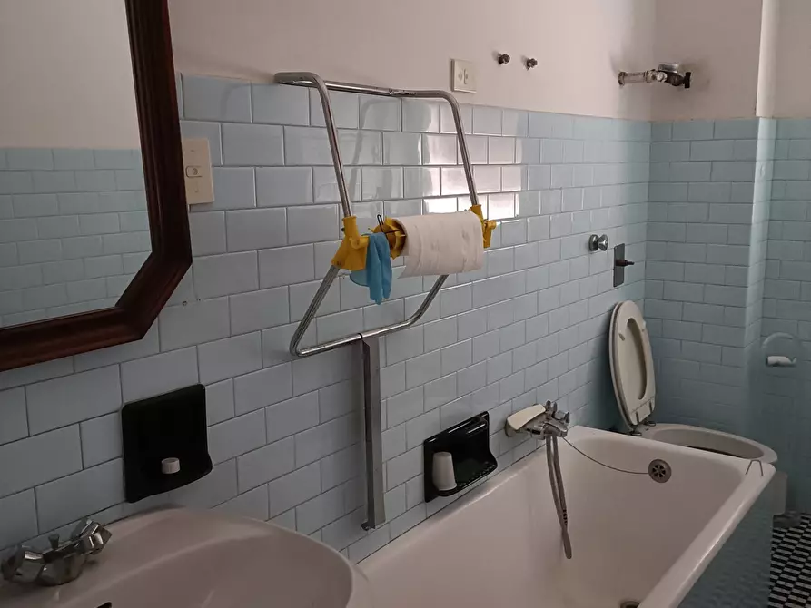 Immagine 41 di Appartamento in vendita  in Via Ruggero Leoncavallo 6 a Albissola Marina