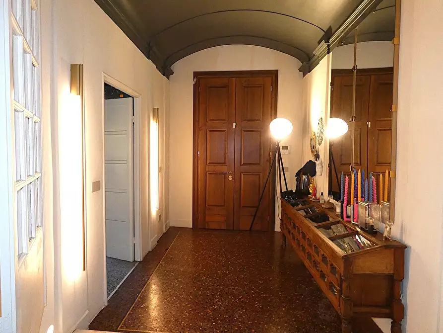 Immagine 11 di Appartamento in vendita  in Campetto 8A a Genova