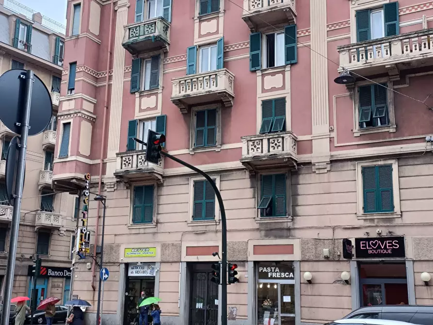 Immagine 39 di Appartamento in vendita  in Via Cornigliano 34 a Genova