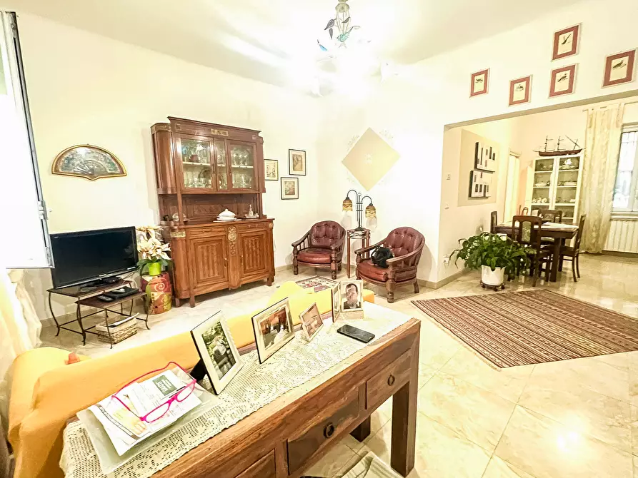 Immagine 10 di Appartamento in vendita  in Via Val D'Astico a Genova