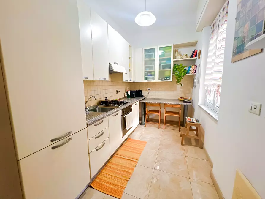 Immagine 9 di Appartamento in vendita  in Via Val D'Astico a Genova