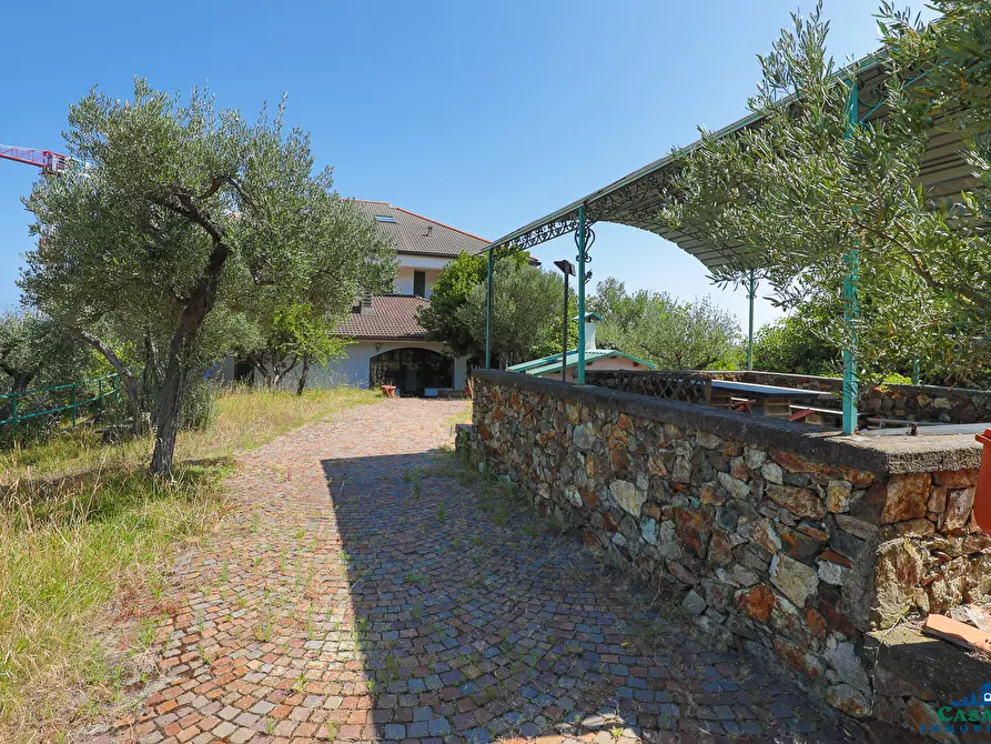 Immagine 30 di Villa in vendita  in Via Livio Canale 72 a Varazze