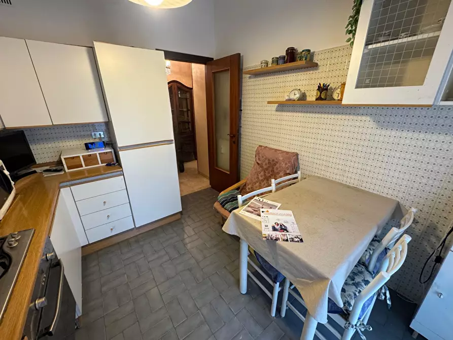 Immagine 15 di Bilocale in vendita  in Viale Enrico Millo a Chiavari