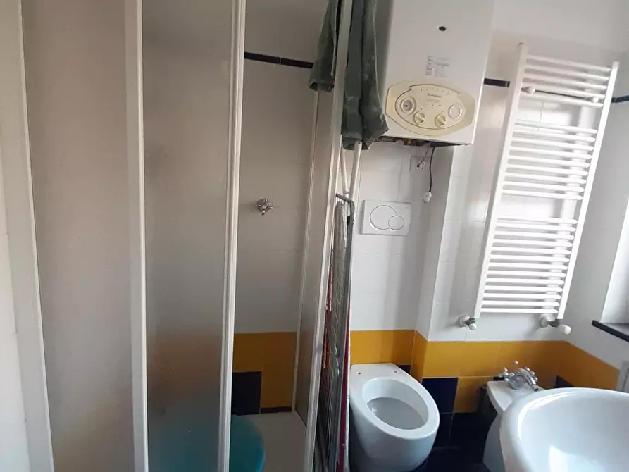 Immagine 14 di Bilocale in vendita  in Via Beata Chiara 9 a Genova