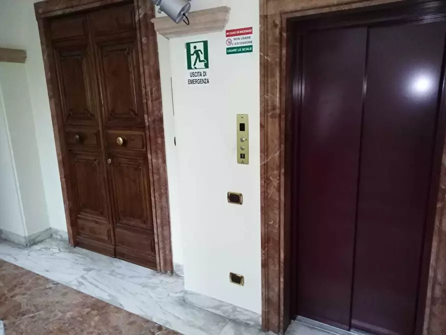 Immagine 25 di Ufficio in affitto  in Piazza della Nunziata 55 a Genova