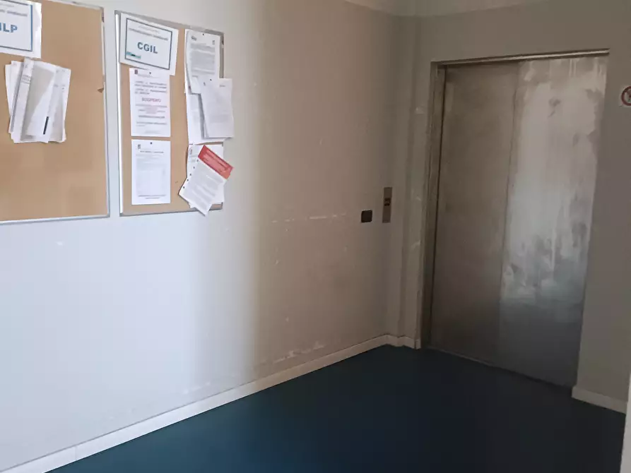 Immagine 25 di Attività artigianale in affitto  in Via Giuseppe Ungaretti 10 a Genova