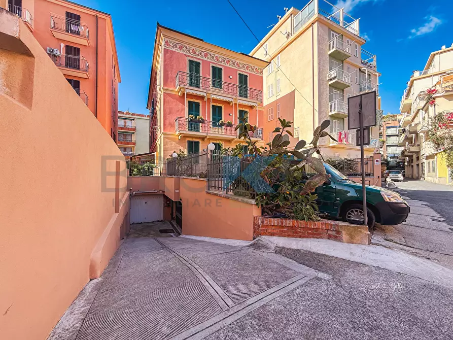 Immagine 26 di Trilocale in affitto  in Via Don Boselli 17 a Alassio