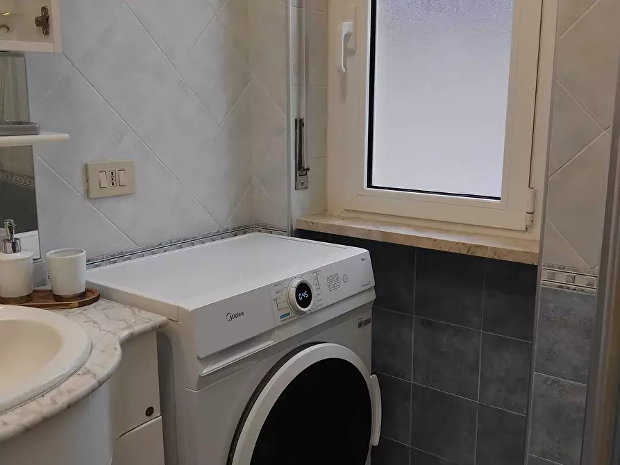 Immagine 12 di Bilocale in affitto  in Via Giotto 5 a Alassio