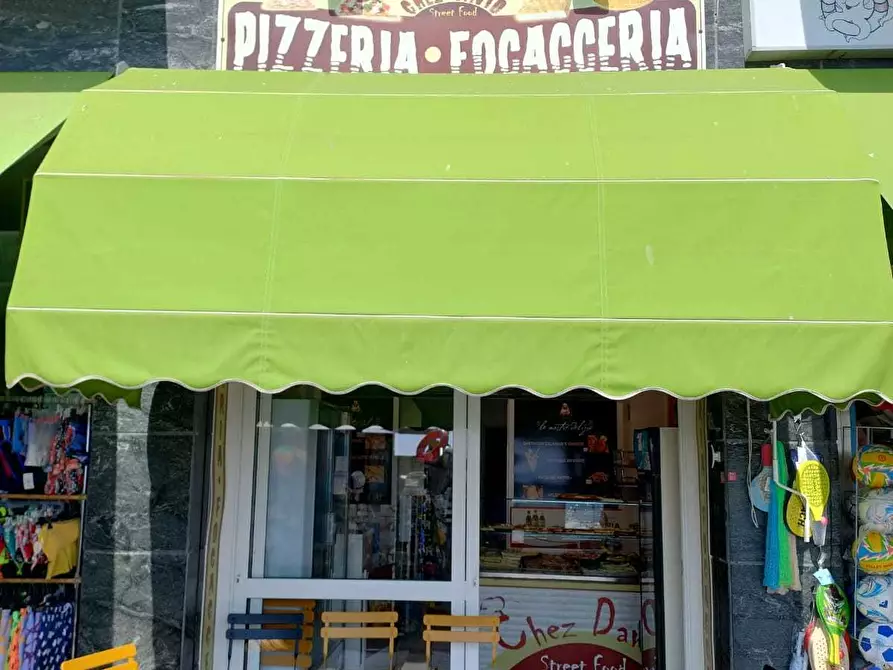 Immagine 3 di Pizzeria / Pub in vendita  in Via Roma 35 a Alassio