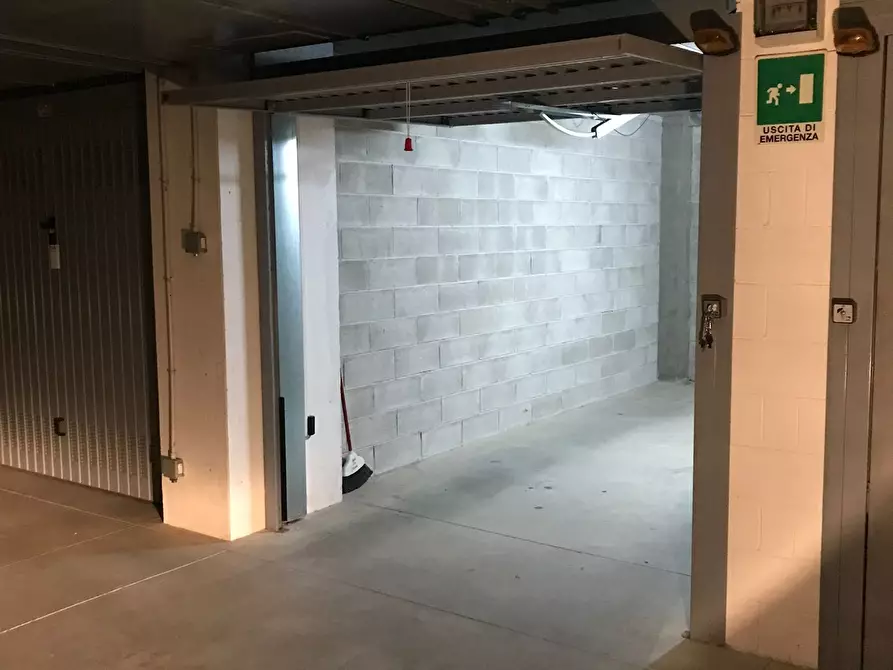 Immagine 3 di Garage in vendita  in Via Ignazio dell'Oro 34 a Alassio