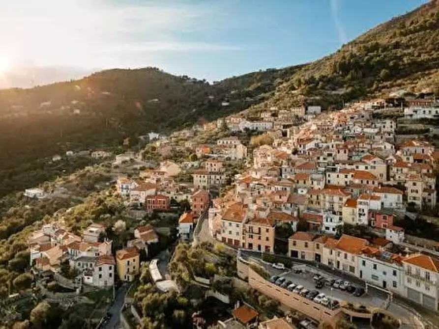 Immagine 17 di Trilocale in vendita  in Via Leonpancaldo 82 a Alassio