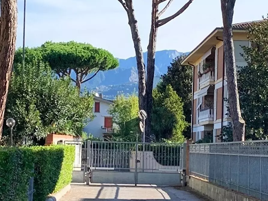 Immagine 52 di Quadrilocale in vendita  in Via Magliano 15 a Massa