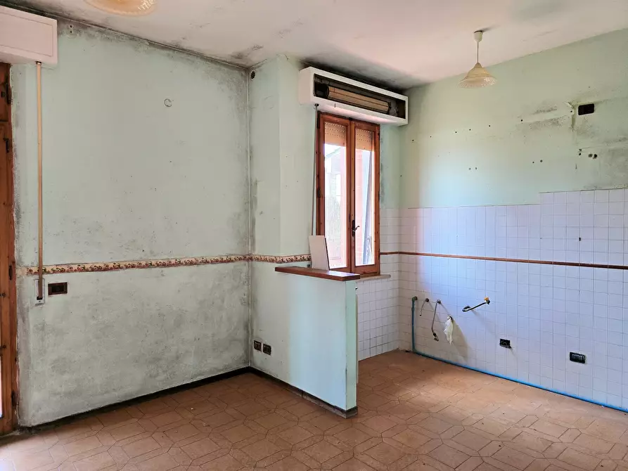 Immagine 9 di Casa bifamiliare in vendita  in Via Como a Montepulciano