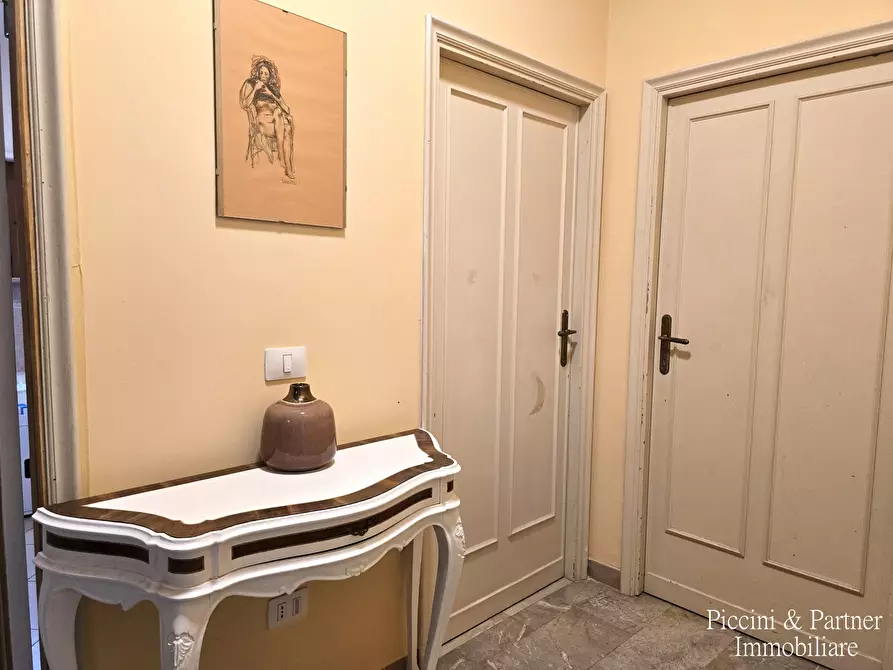 Immagine 37 di Pentalocale in vendita  in Via Frà Bevignate 14 a Perugia