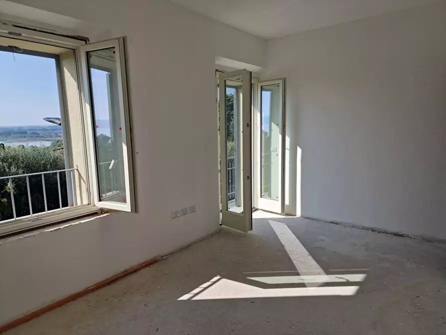 Immagine 31 di Villa in vendita  in Via XXV Aprile a Castiglione Del Lago