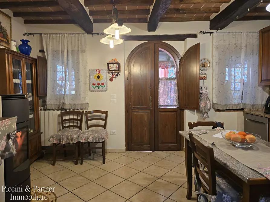 Immagine 6 di Porzione di casa in vendita  in Vocabolo I Cucchi 41 a Castiglione Del Lago