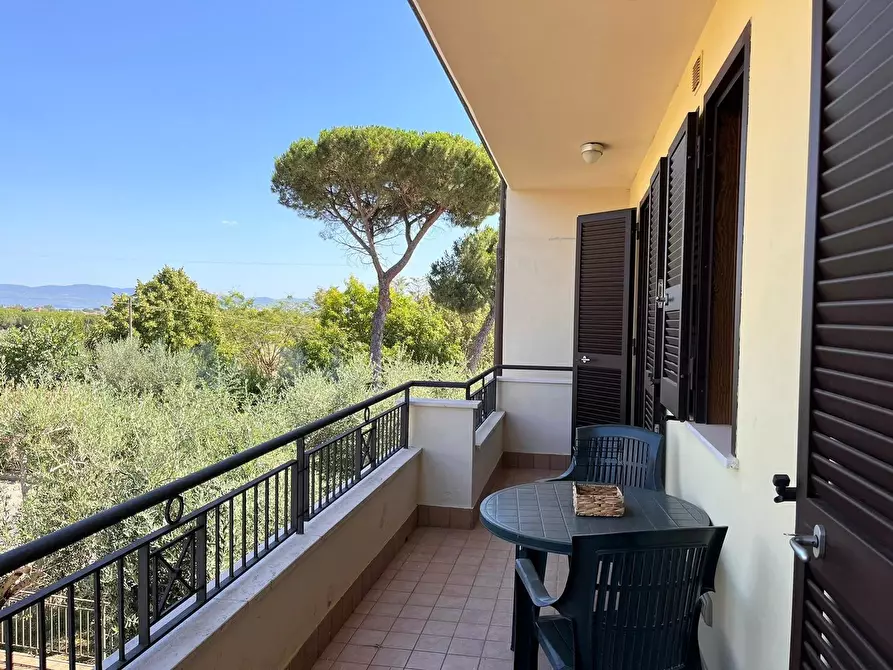 Immagine 12 di Quadrilocale in vendita  in Via Friuli a Castiglione Del Lago