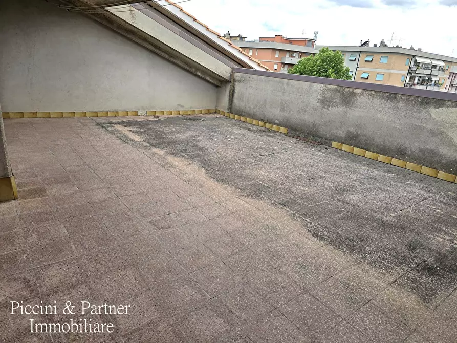 Immagine 42 di Pentalocale in vendita  in Viale Sempione a Città Di Castello