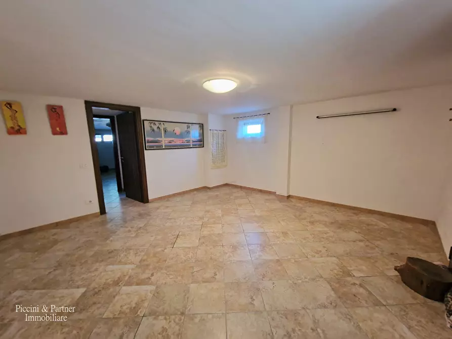 Immagine 43 di Casa bifamiliare in vendita  in Via Trasimeno a Castiglione Del Lago