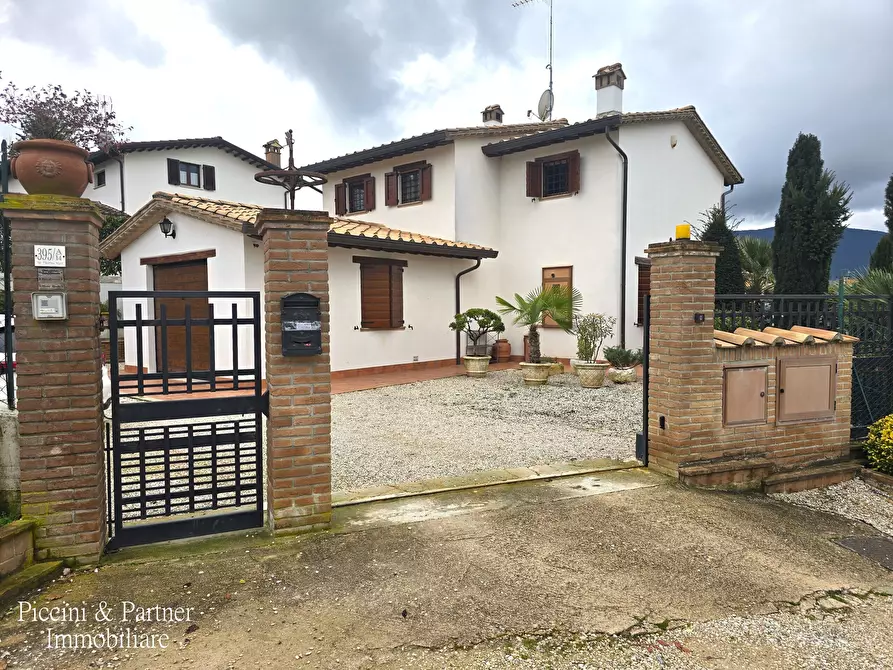 Immagine 1 di Villa in vendita  in Strada Tiberina Nord 395 a Perugia