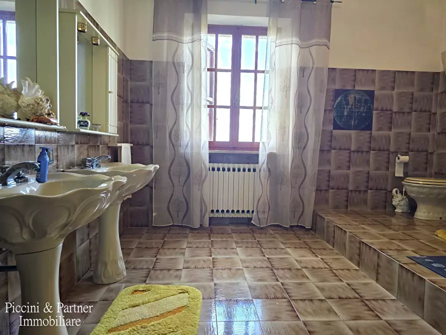 Immagine 83 di Rustico / casale in vendita  in Via Paganico 2 a Castiglione Del Lago